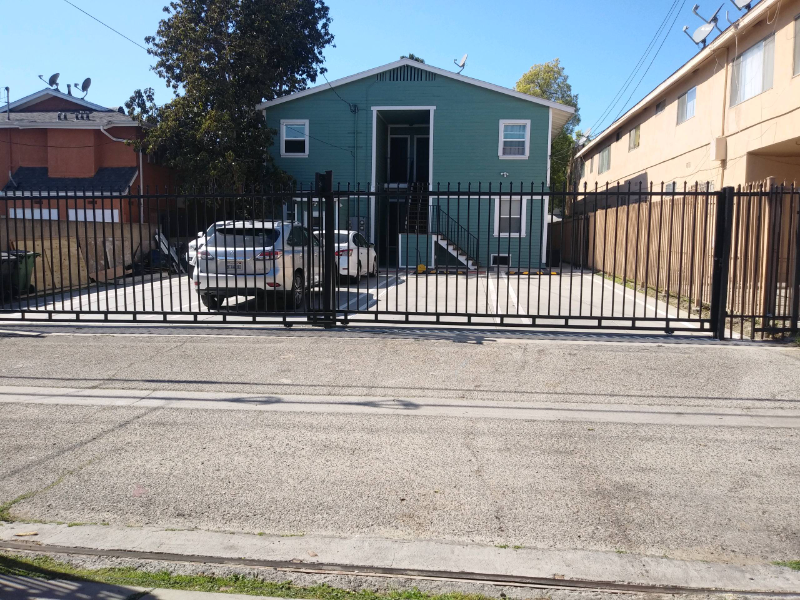 2650 S La Salle Ave #2650 - Photo 2 of 13