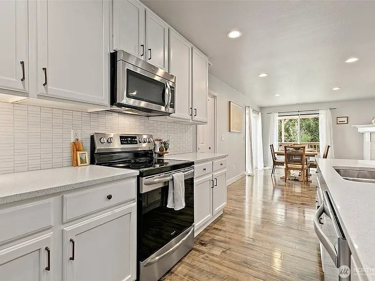 33516 42nd Ave S - Photo 2 of 16