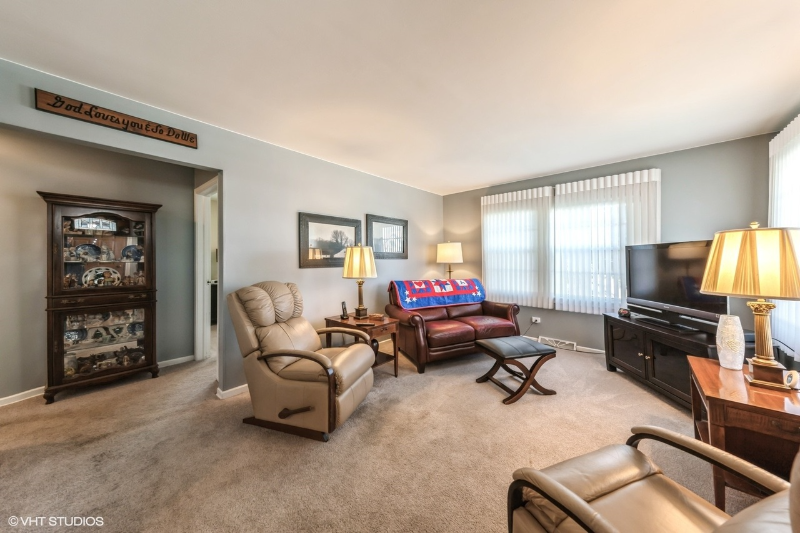 9701 Merton Ave - Photo 2 of 15