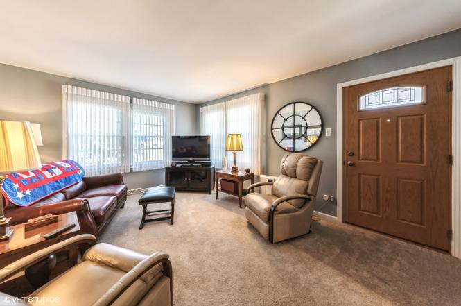 9701 Merton Ave - Photo 3 of 15