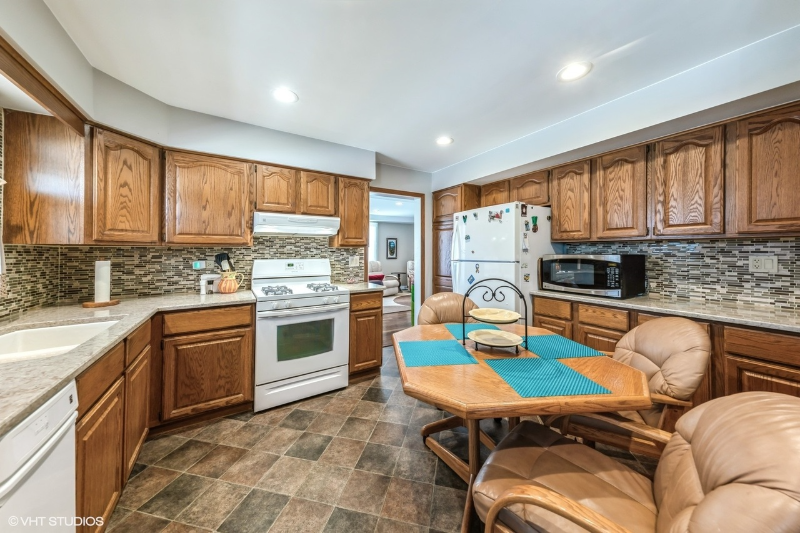 9701 Merton Ave - Photo 6 of 15