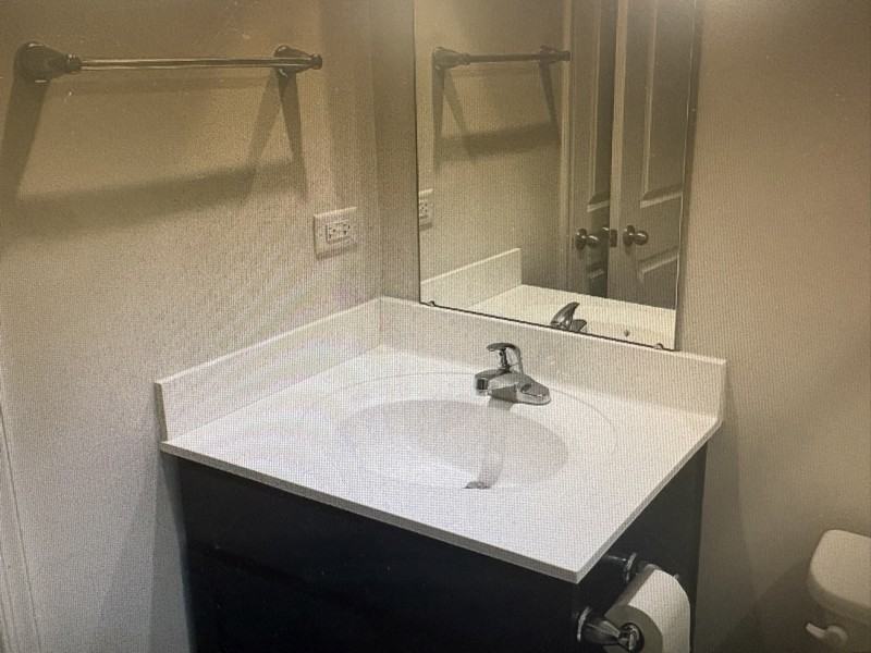 901 Wilson St - Photo 3 of 6