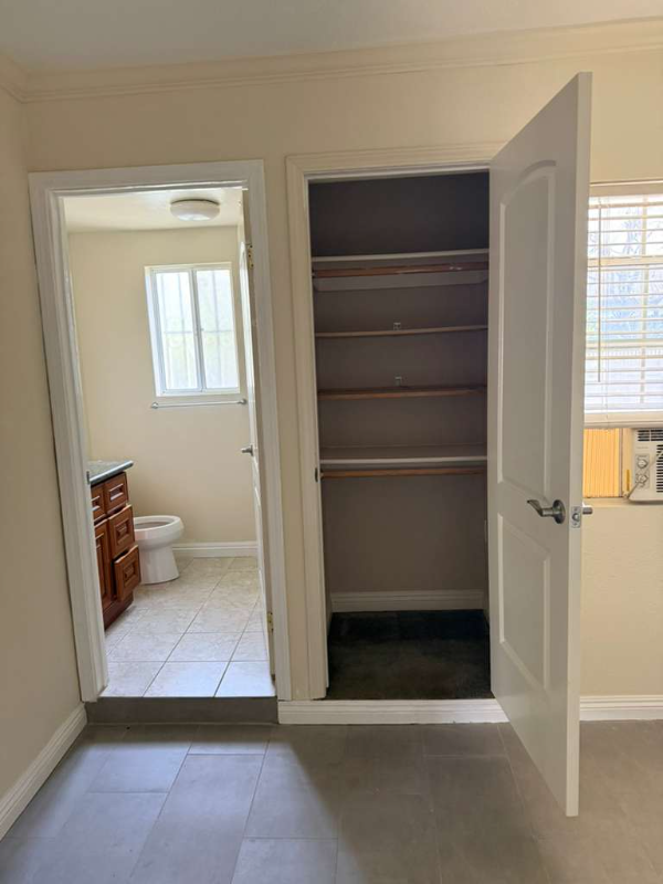 224 Gladys Ave - Photo 4 of 11