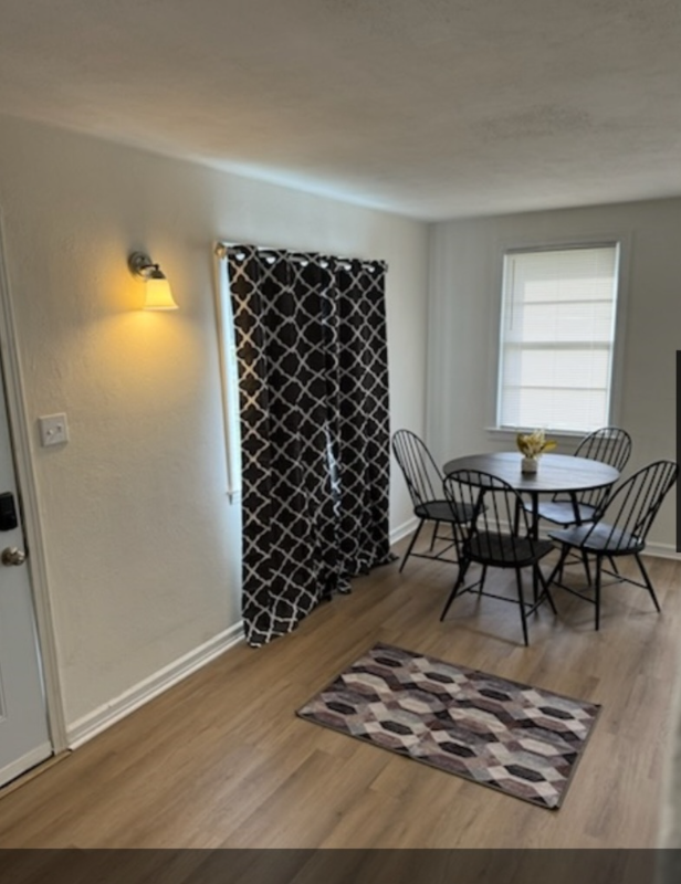 2835 Wise St - Photo 6 of 7