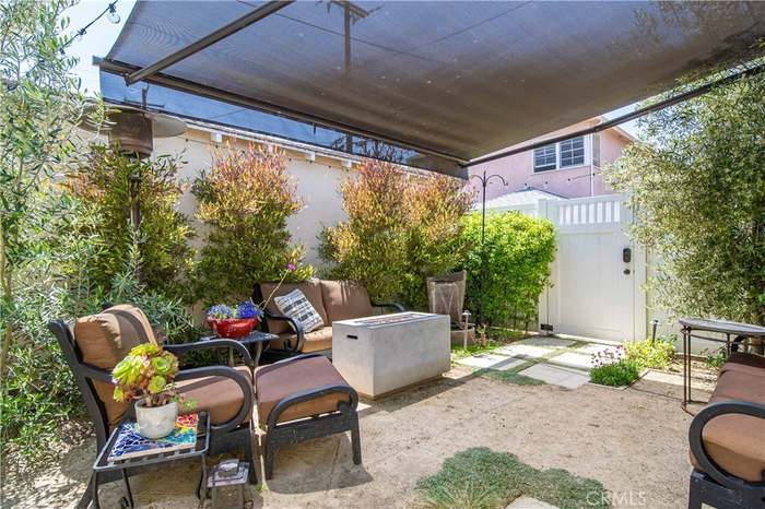 211 Saint Joseph Ave - Photo 4 of 14