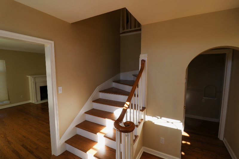 1190 Manor Dr - Photo 5 of 11