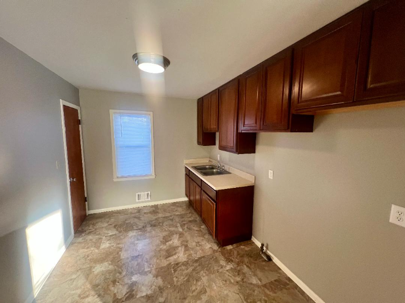 5811 Monrovia St - Photo 2 of 7