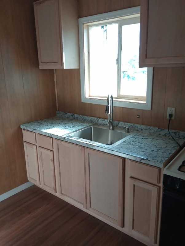 326 E Murphy St - Photo 2 of 5