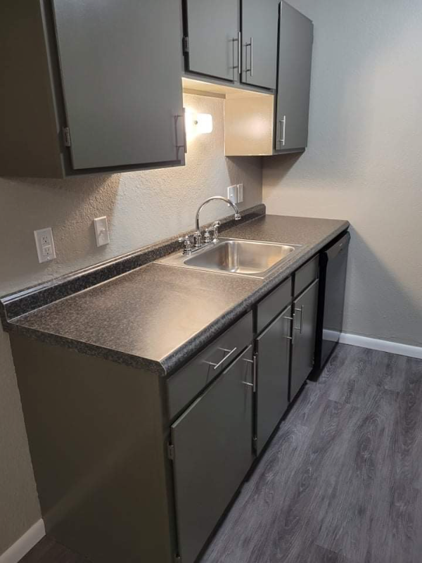 505 N Main St - Photo 2 of 13