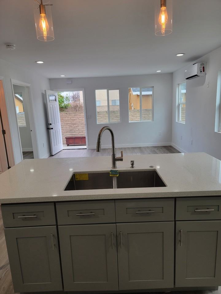 W 83rd St #613-1-2 - Photo 3 of 11