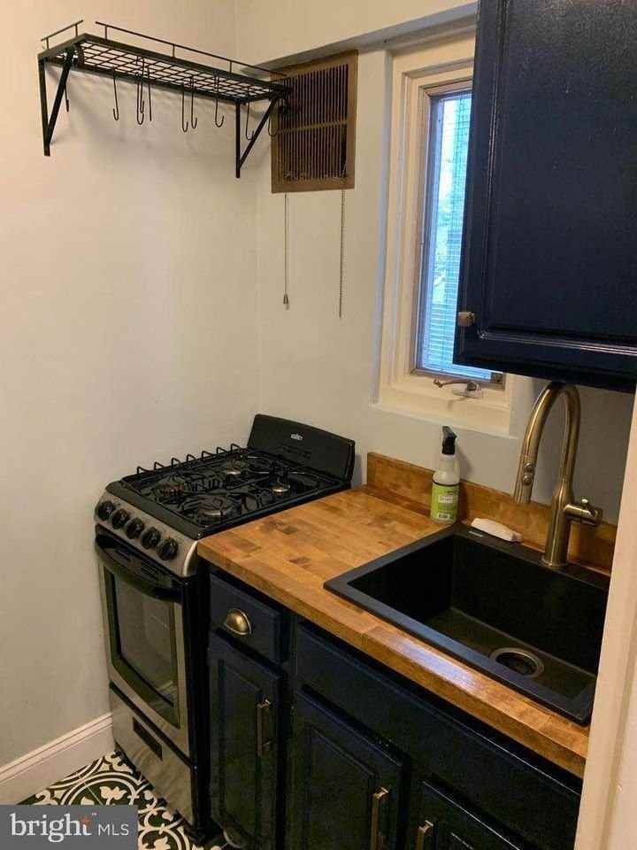 2720 Wisconsin Ave Nw - Photo 4 of 23