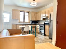 featured image of 1047 Av Du Mont-Royal E