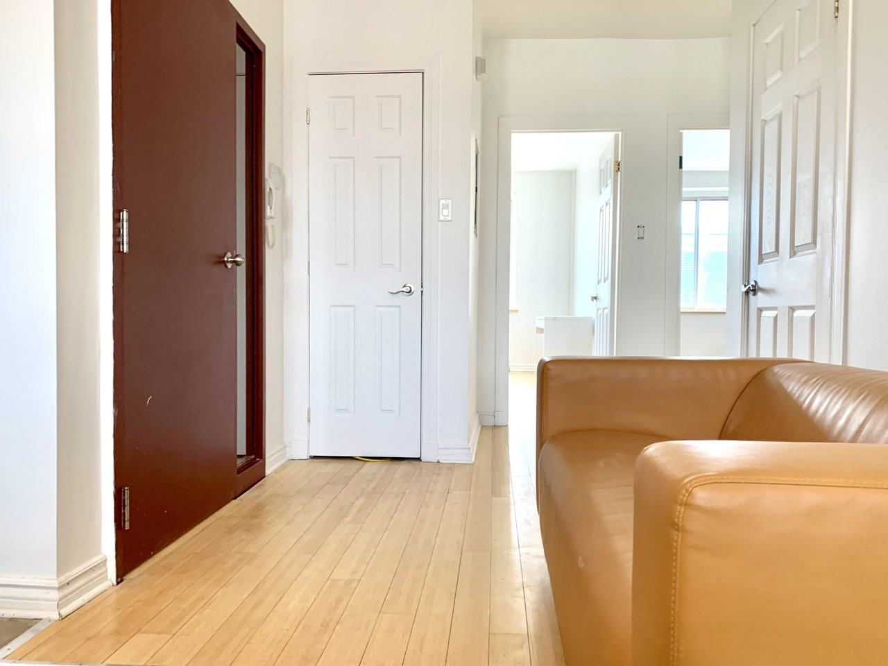 1047 Mont Royal East - Photo 3 of 13