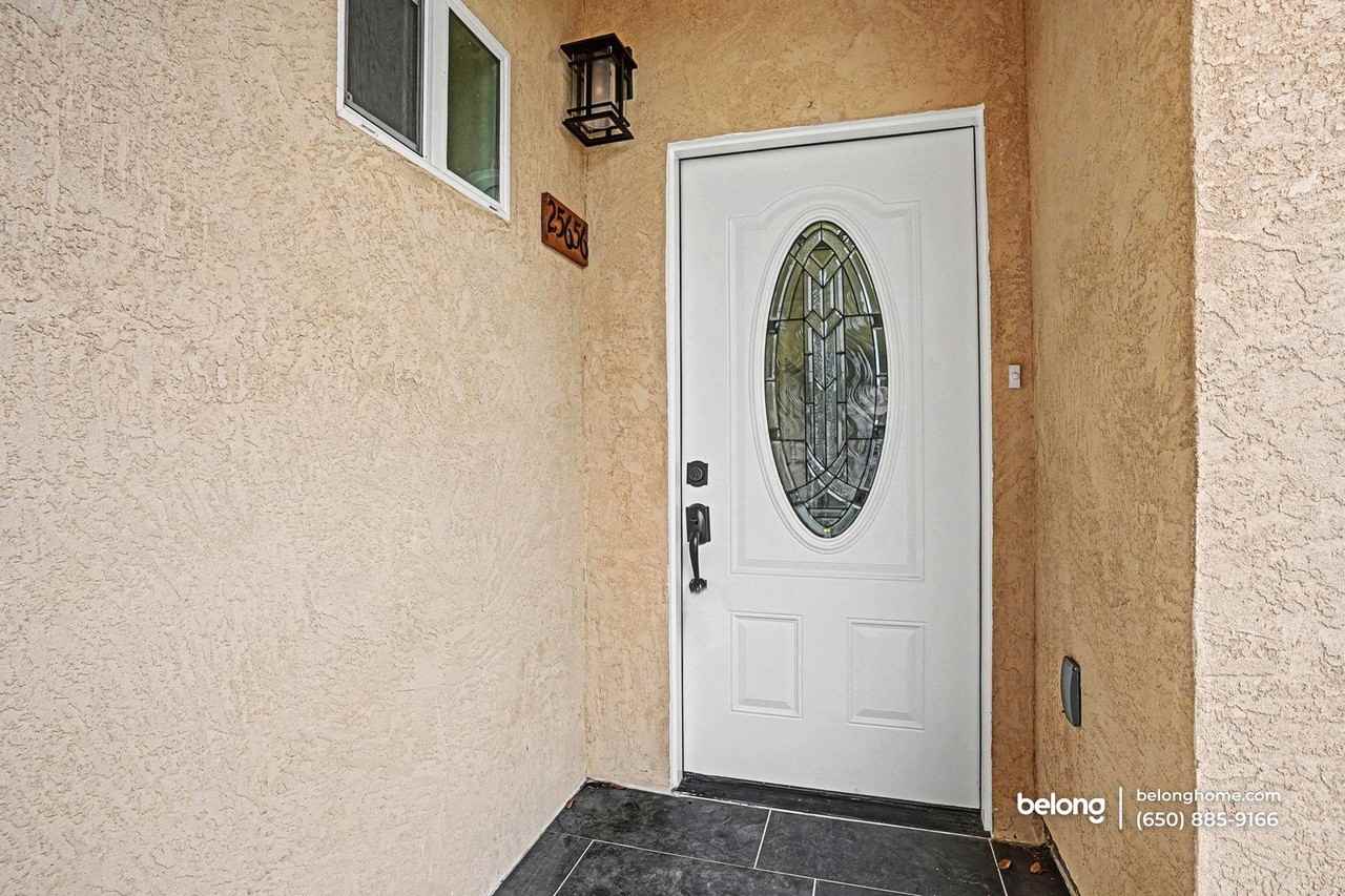 25656 Franklin Ave - Photo 2 of 15