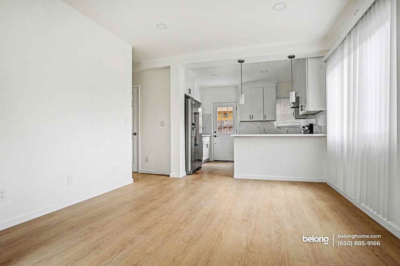 25656 Franklin Ave - Photo 5 of 15