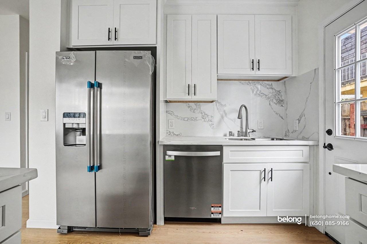 25656 Franklin Ave - Photo 6 of 15