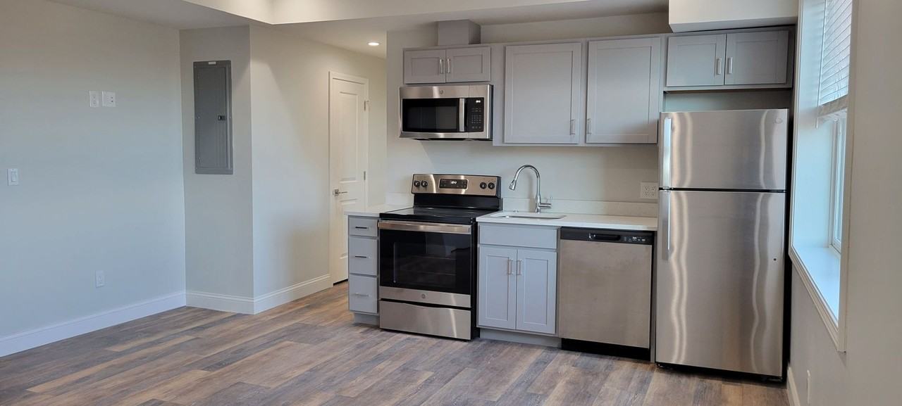 The Debora - Photo 4 of 24