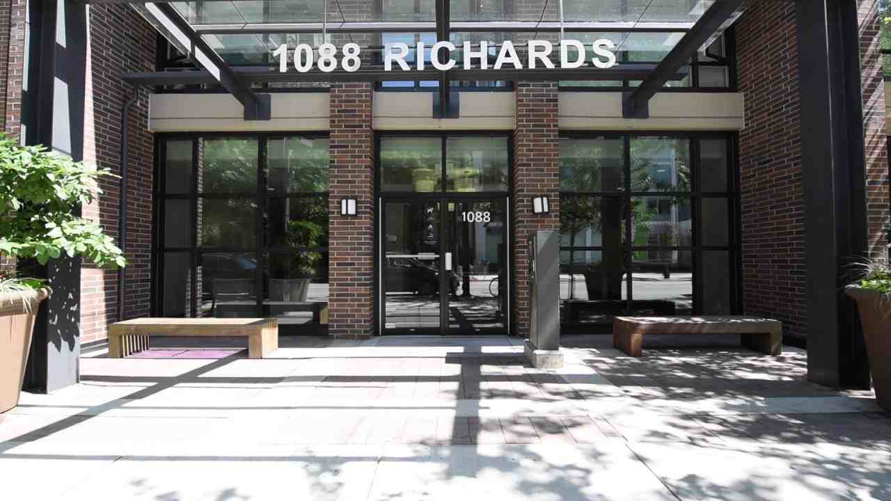 1088 Richards Street - Photo 15