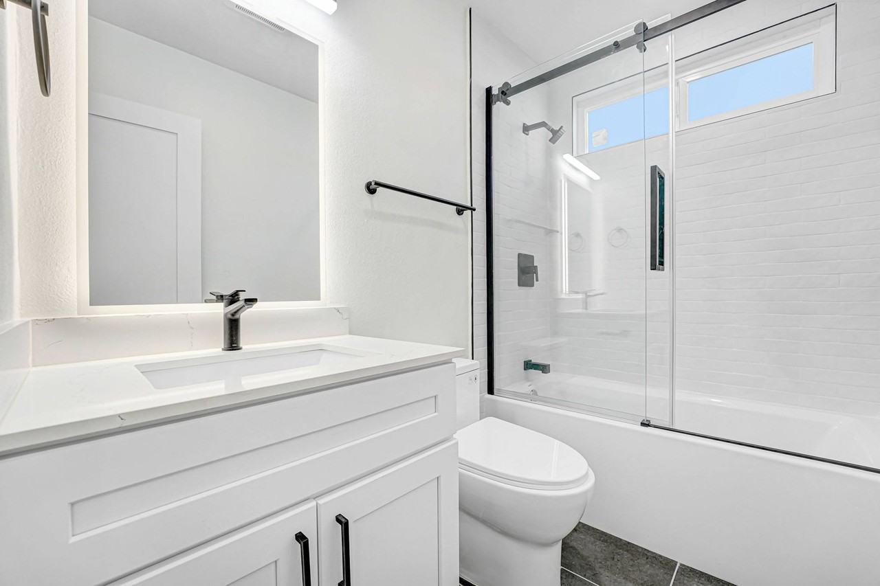 3666 Cardiff - Photo 7 of 29