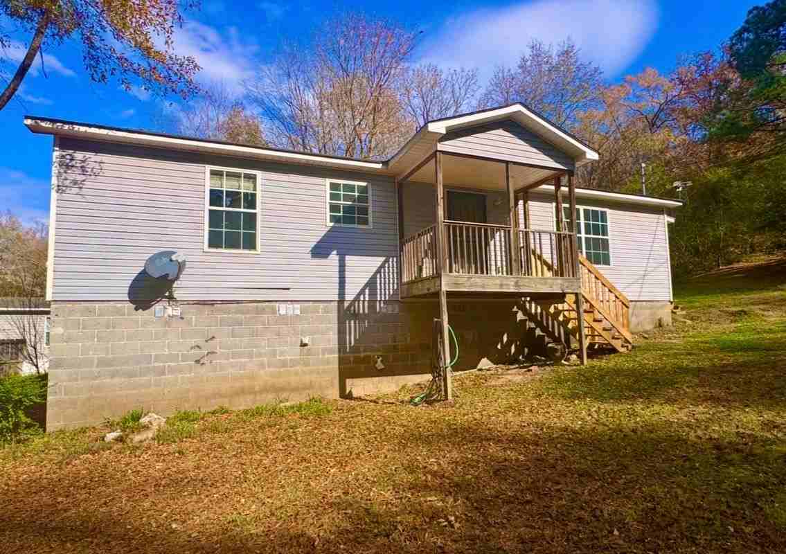 132 Lola St - Photo 2 of 10