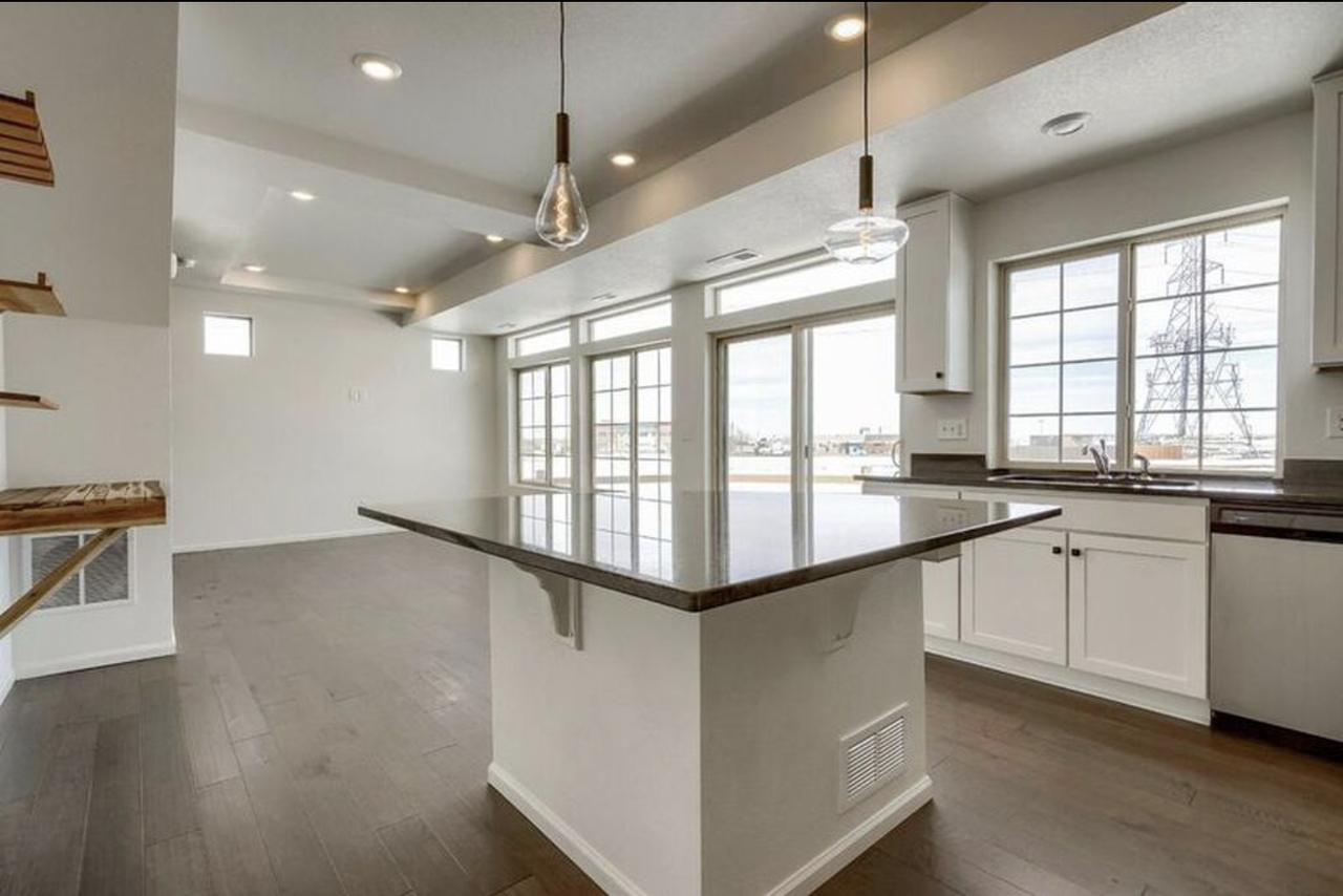 18377 East 102nd Place - Photo 4 of 30