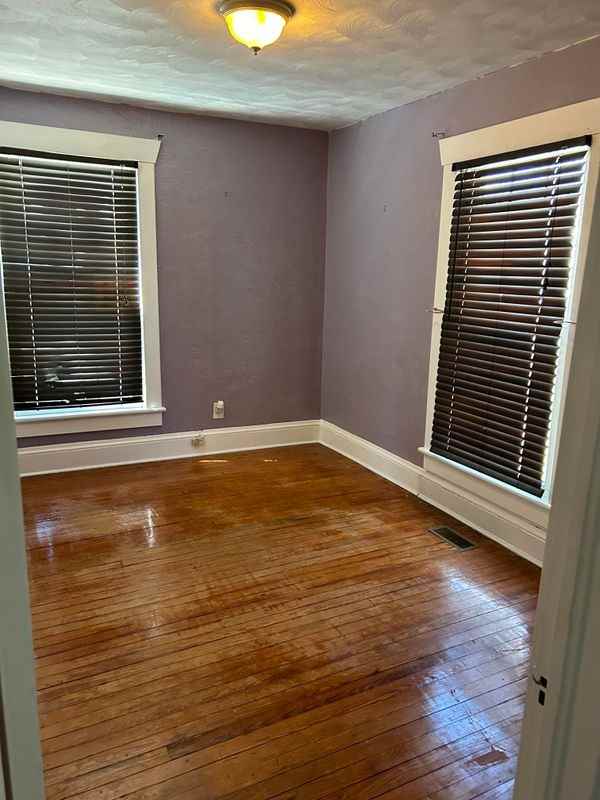 1009 E Leicester Ave - Photo 5 of 15