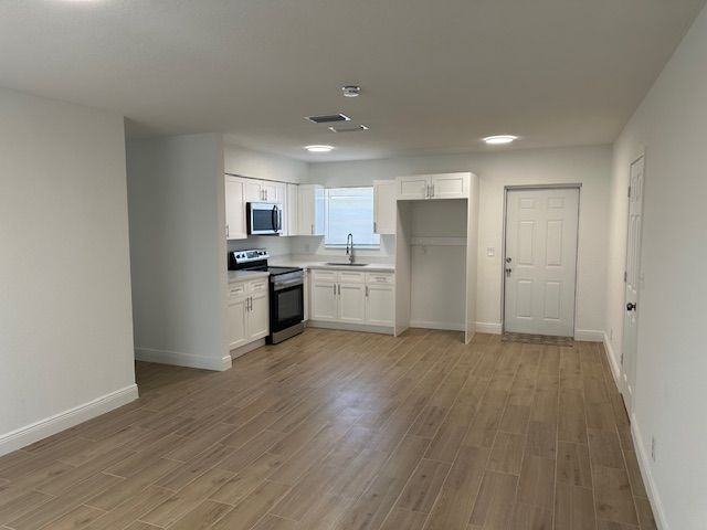 491 W Jordan Blvd - Photo 2 of 9