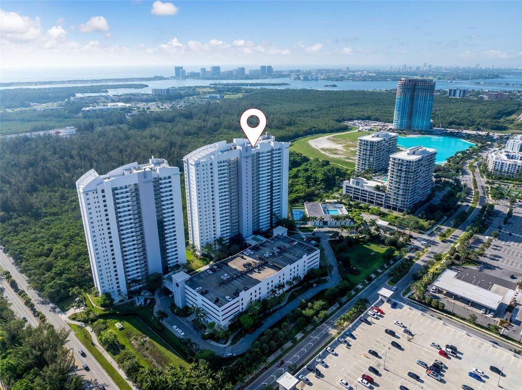 14951 Royal Oaks Ln ##901 - Photo 4 of 15