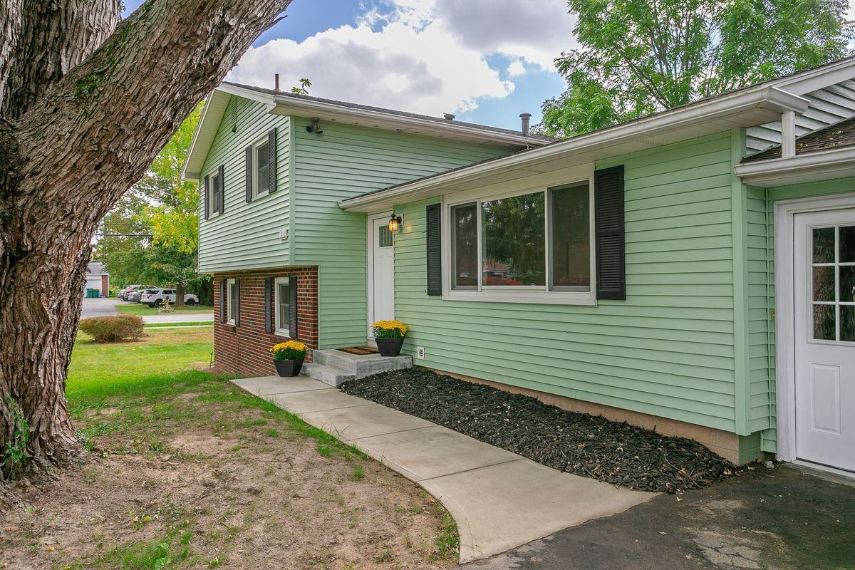 2 Cliff View Dr - Photo 3 of 21