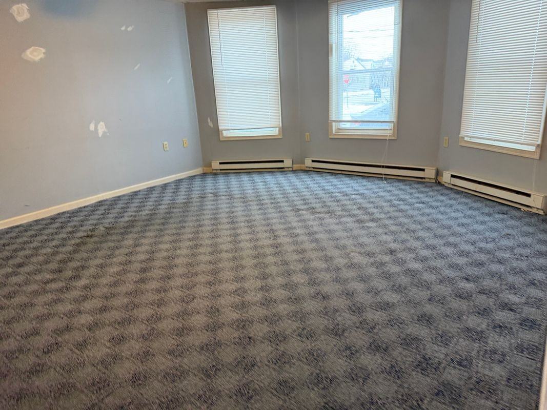 505 E Main St - Photo 3 of 5