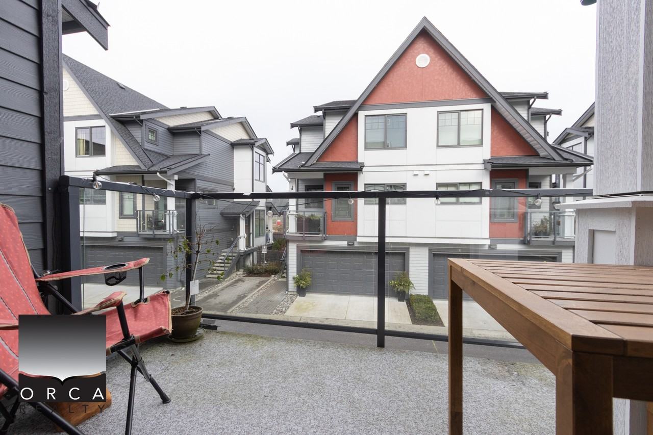 19451 Sutton Ave - Photo 7 of 50