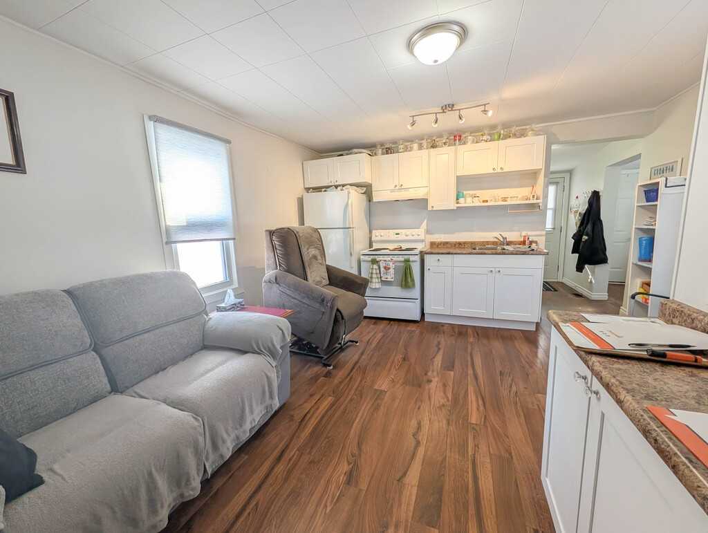 365 St George St - Photo 2 of 36