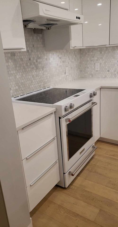 808 Nelson Street #2001 - Photo 5 of 25