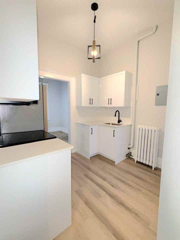 453 Lewis Street - Photo 7 of 10