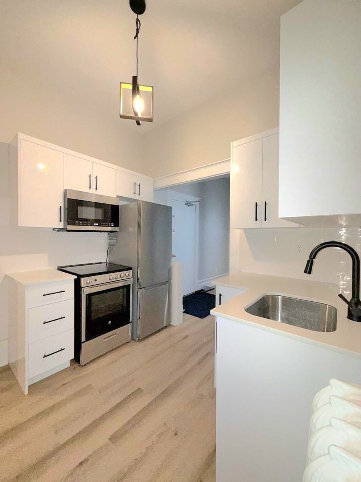 453 Lewis Street - Photo 6 of 10