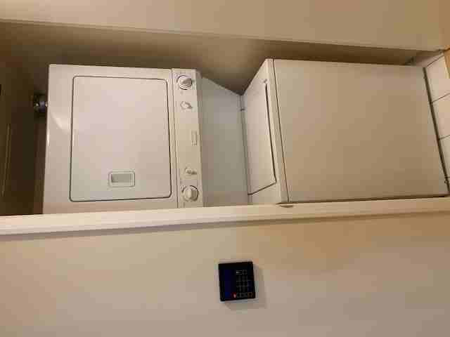 21 Carlton Street - Photo 5 of 15