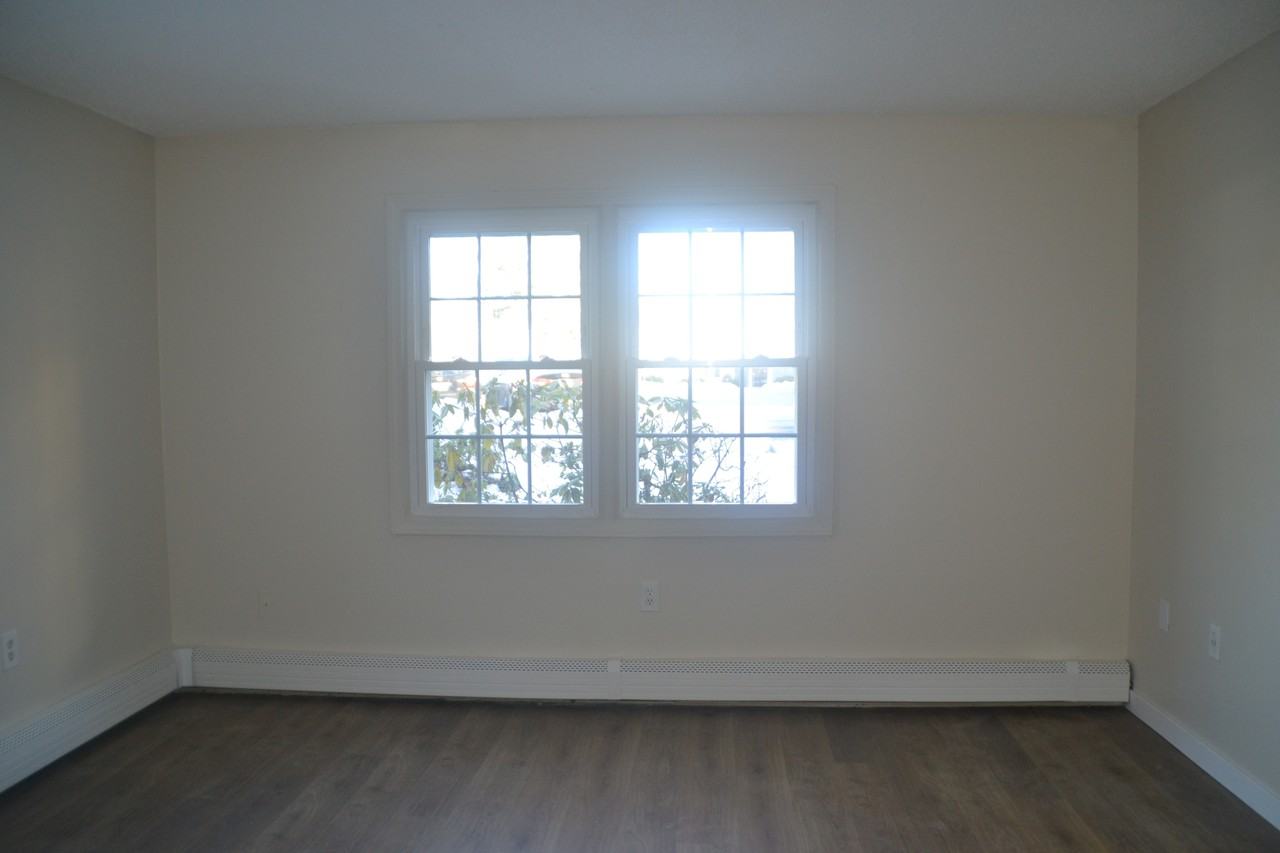 12 Saint James Pl #814 - Photo 7 of 15