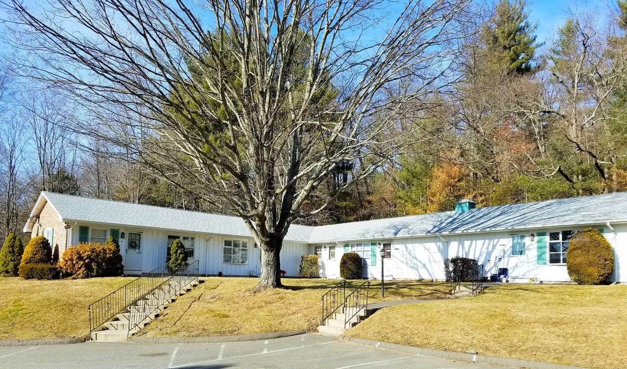 72 Leigh Ave #C - Photo 7 of 8