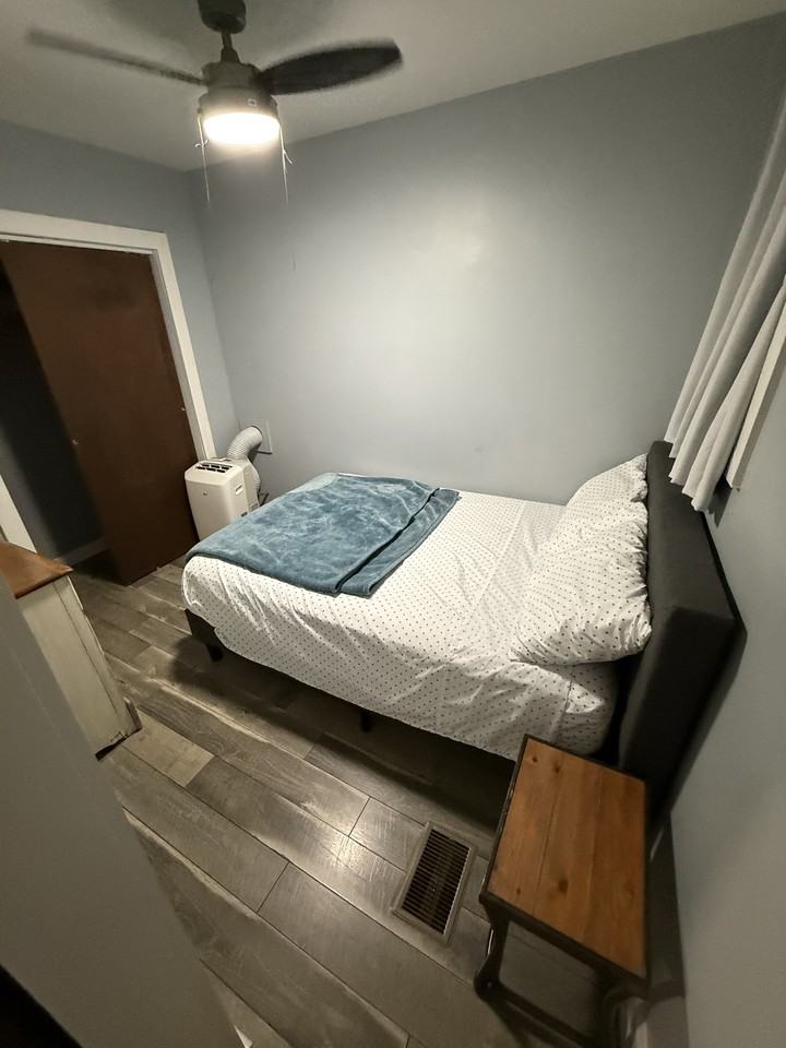 1238 S State Ave #1 - Photo 2 of 12