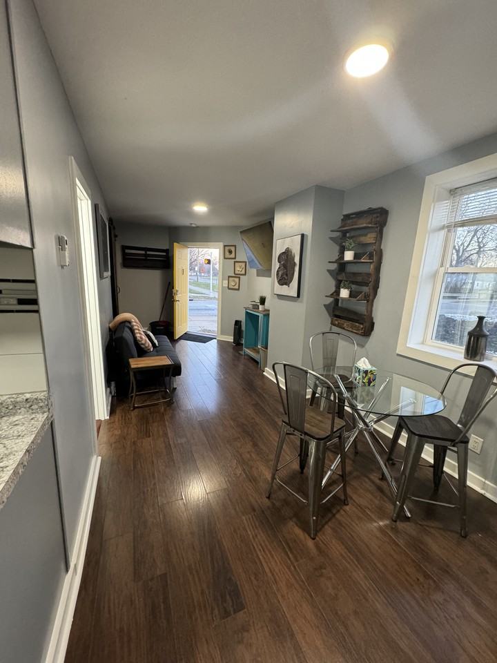 1238 S State Ave #1 - Photo 4 of 12