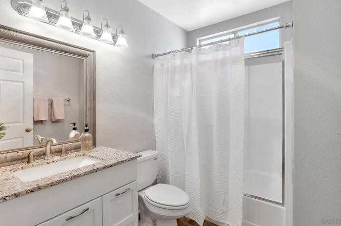 732 E Lexington Ave #18 - Photo 5 of 8