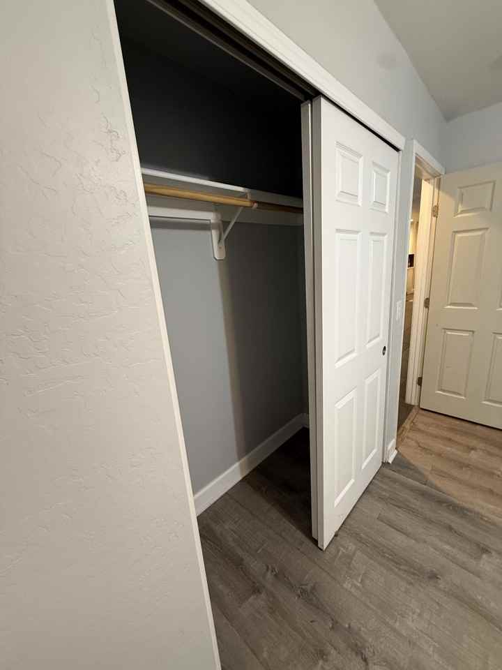 2517 W Fremont Dr #NA - Photo 4 of 11