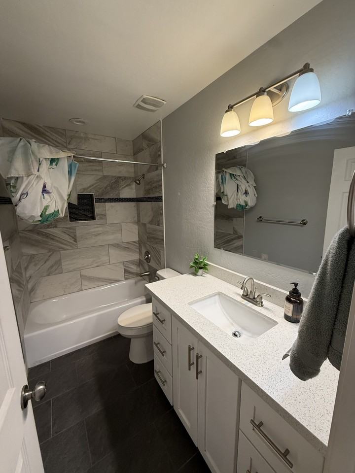 2517 W Fremont Dr #NA - Photo 5 of 11