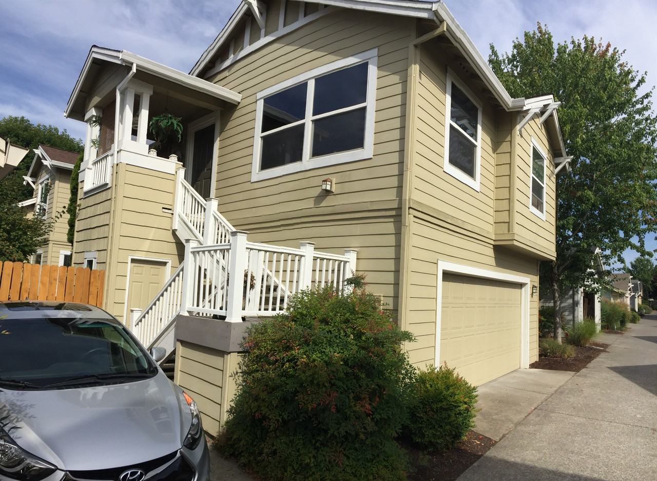 1570 Ne 63rd Ave #A - Photo 3 of 5