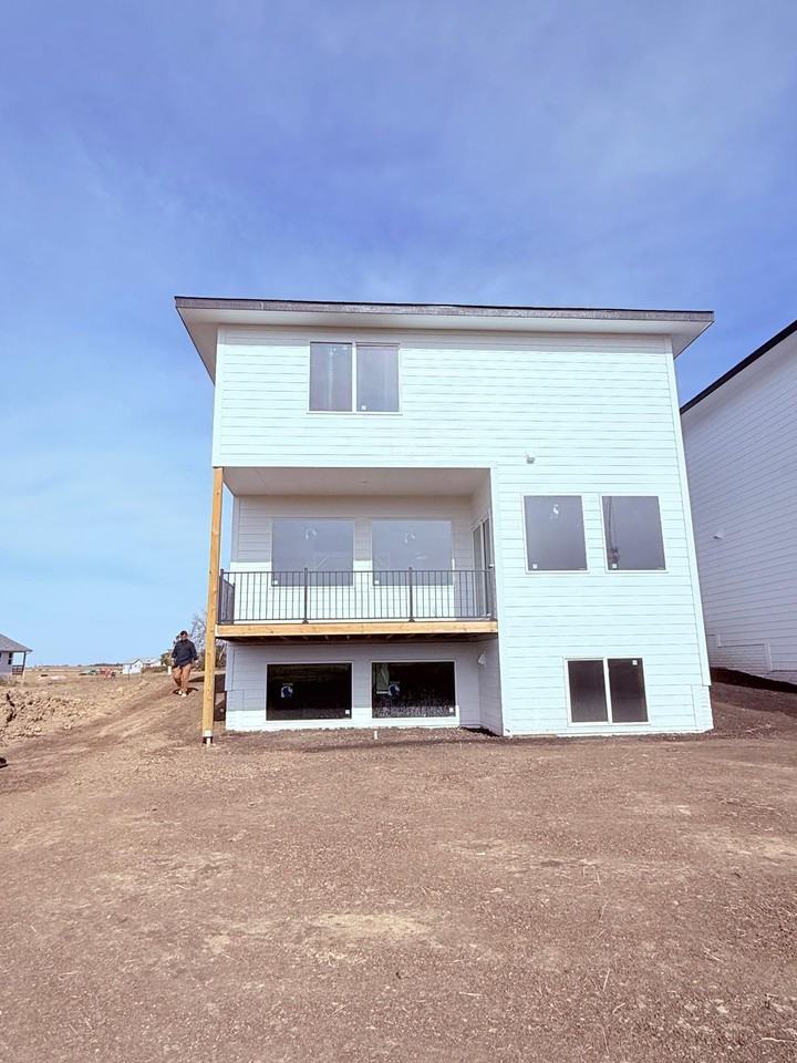 1110 Nw Sproul Dr #NA - Photo 2 of 12