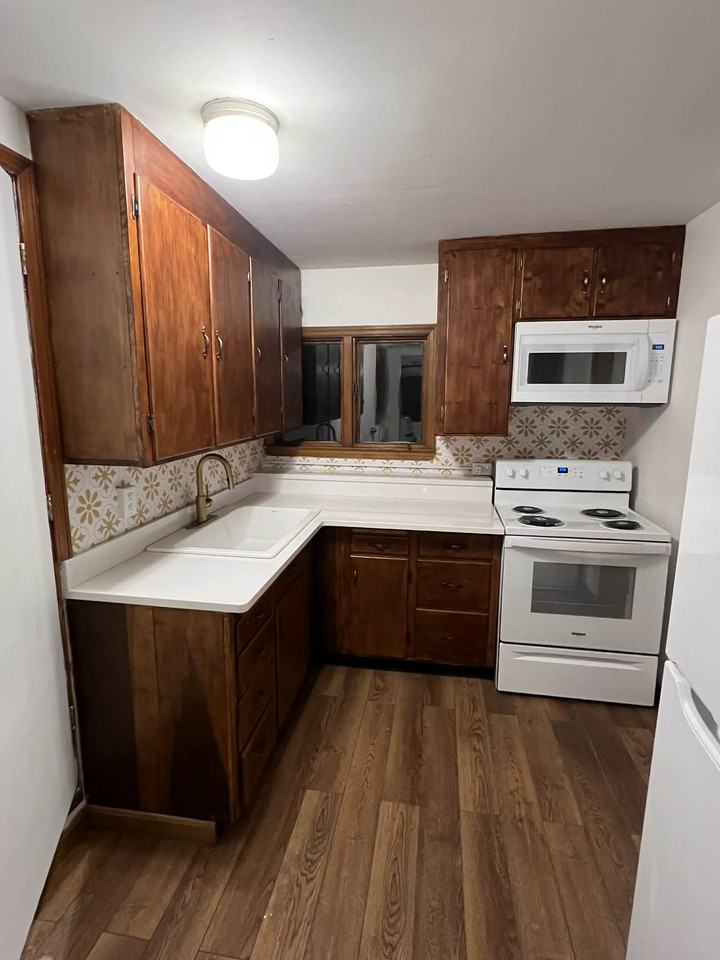 2 Shaker Rd #2 - Photo 3 of 12