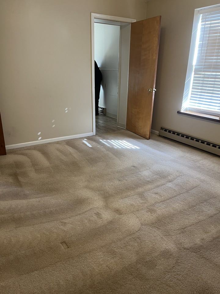 168 Main St #B - Photo 3 of 16