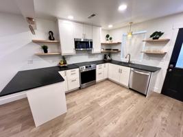 featured image of 214 W 7th St #214