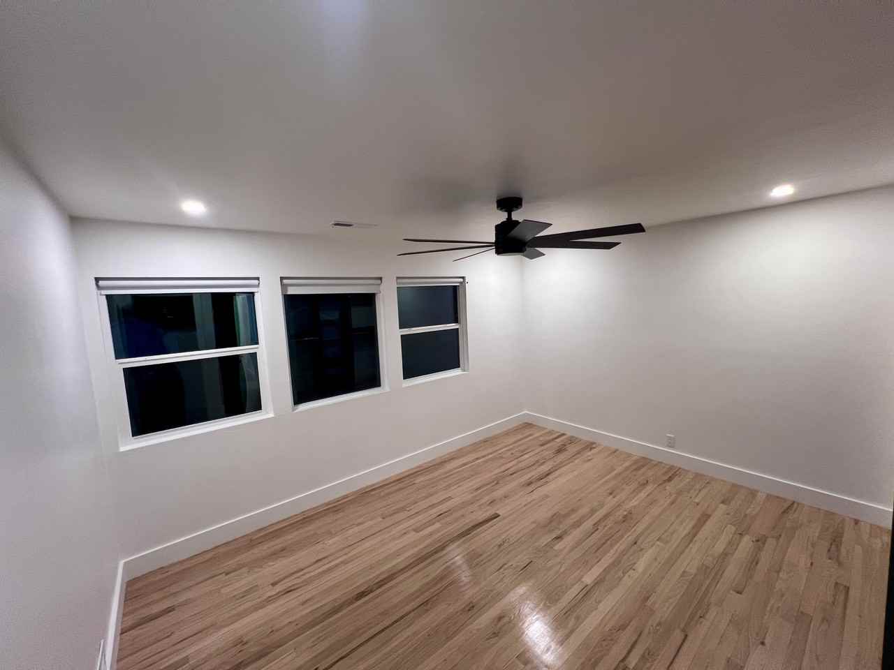 214 W 7th St #214 - Photo 5 of 35