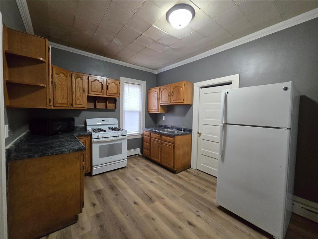 506 W Brooks St #NA - Photo 2 of 16